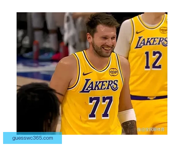 东契奇32分带伤鏖战三分绝平三不沾效率低迷遗憾吞里程悲